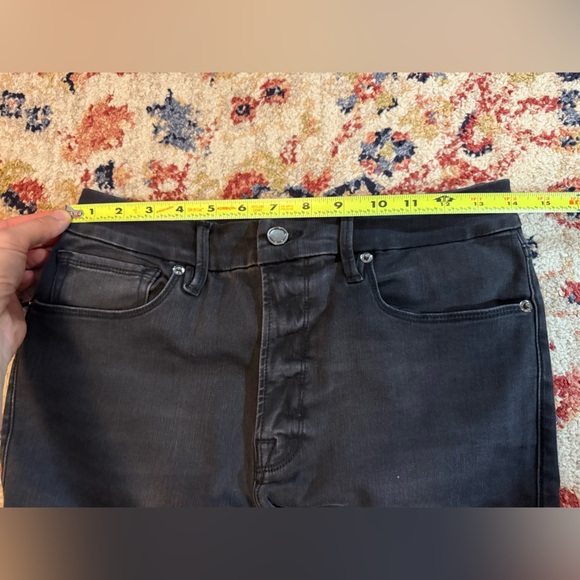 Good American Good Legs Crop Size 10/30 - Picture 4 of 7